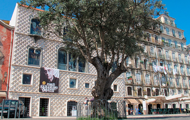 Casa dos Bicos - Fundação José Saramago