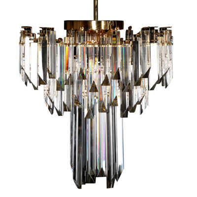 Candeeiro em vidro de Murano e metal com prismas em cristal transparente. Itália. Anos 60